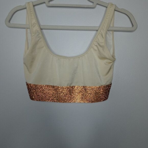 PrettyLittleThing crop top  - Picture 1 of 6